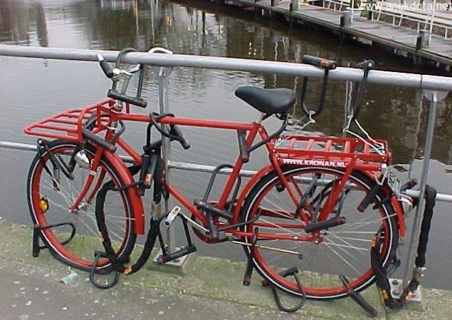 Το κόκκινο ποδίλατο 