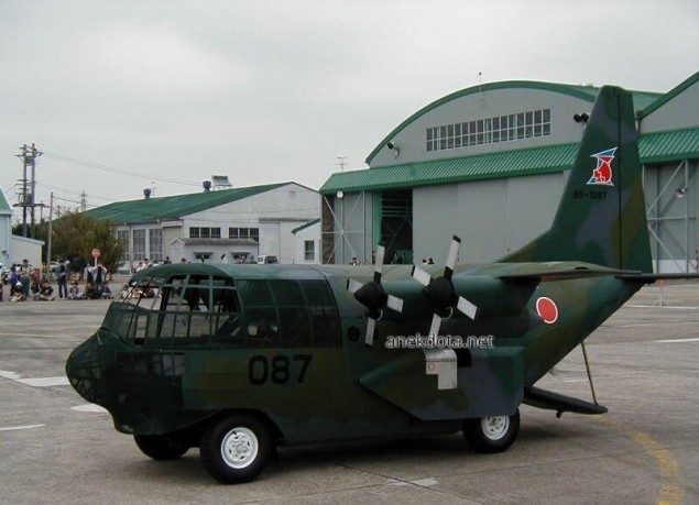 Στρατιωτικό όχημα 