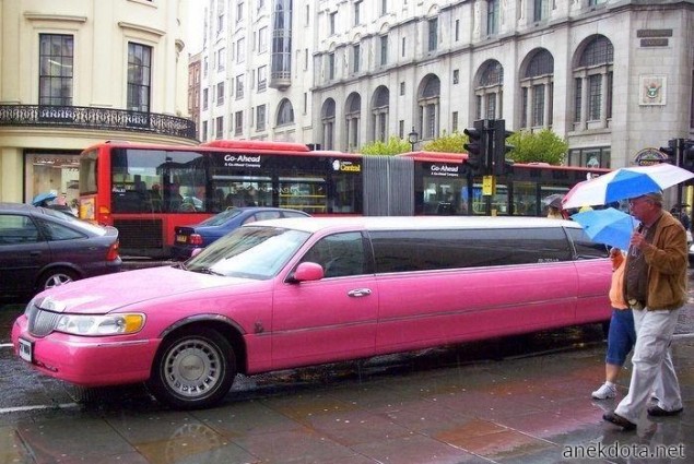 Η ροζ λιμουζίνα 